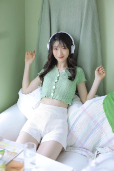 蜘蛛网中的女孩